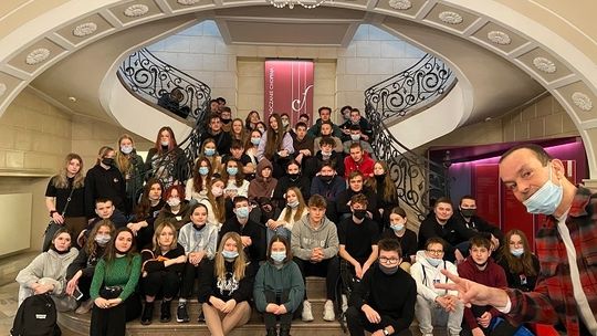 „Poznaj Polskę”. Młodzież z II LO na trzydniowej wycieczce w Warszawie