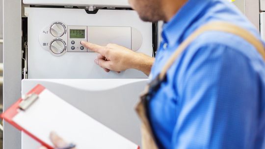 Przegląd kotła elektrycznego ? jak często go robić i na co zwrócić uwagę podczas kontroli?