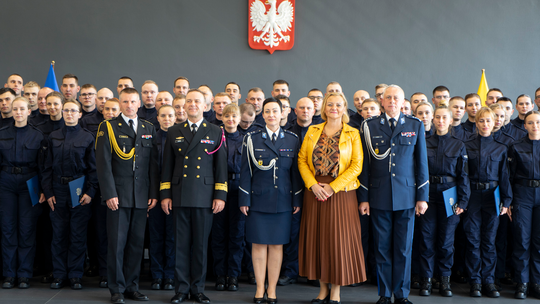 Ślubowanie nowo przyjętych policjantów oraz odznaczenia pomorskich policjantów.