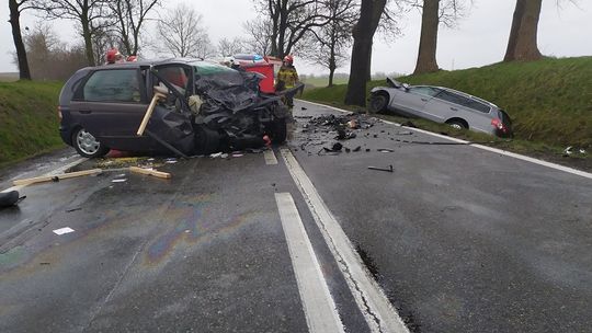 Śmiertelny wypadek na DK55. Zderzenie aut pomiędzy Sztumem, a Sztumską Wsią.