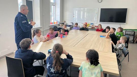 Spotkania malborskich policjantów w ramach akcji „Kręci mnie bezpieczeństwo w zimie”.