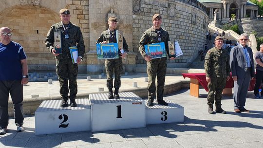Sukces terytorialsów 7 Pomorskiej Brygady WOT w Mistrzostwach Wojsk  Obrony Terytorialnej w biegach na orientację