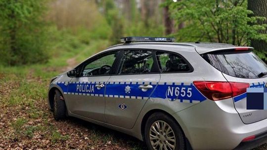 Sztumscy policjanci przypominają: "Bezpieczne grzybobranie zaczyna się od rozwagi".