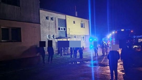 Sztumscy policjanci uratowali mieszkańców z zadymionego budynku.