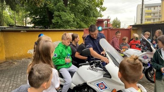 Sztumską komendę odwiedzili uczniowie  Szkoły Podstawowej nr 1.