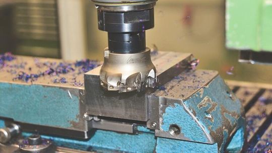 Usługi CNC – alternatywa dla własnego parku maszyn