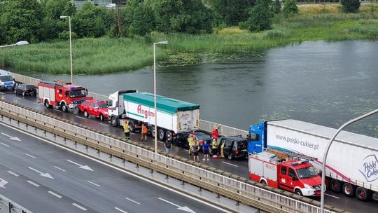 Uwaga na wypadek na moście w Malborku. Ruch odbywa się wahadłowo. 