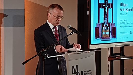 Wiceminister Jarosław Sellin oraz Generalny Konserwator Zabytków na konferencji w Muzeum Zamkowym w Malborku.