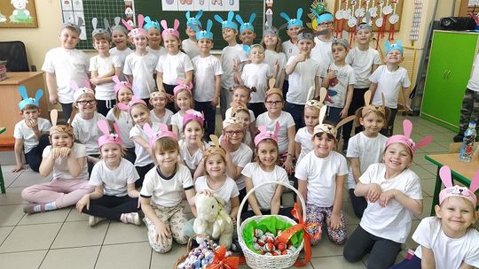 "Wielkanocne kicanie" w Szkole Podstawowej w Starym Polu.