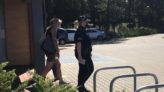 Wspólne kontrole malborskich policjantów i sanepidu.