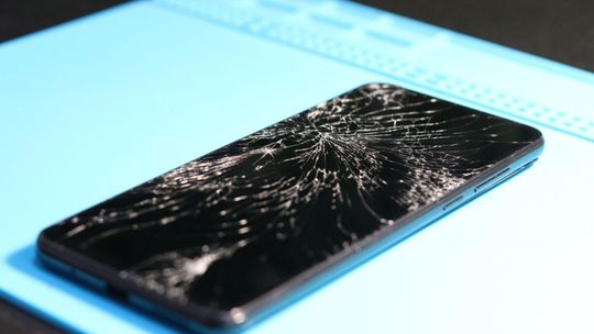 Wymiana plecków Galaxy S24 / S24+ / S24 Ultra / S24 FE (pęknięta tylna klapka, rozbite szkło obudowy, rysy po upadku)
