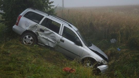 Wypadek nietrzeźwego kierowcy w Lichnówkach.