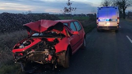 Wypadek w pobliżu Miłoradza. Policja apeluje o ostrożność