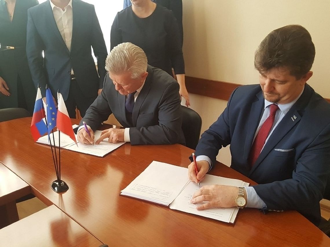 Coraz bliżej modernizacji bulwarów – burmistrz podpisał umowę partnerską z miastem Swietłyj