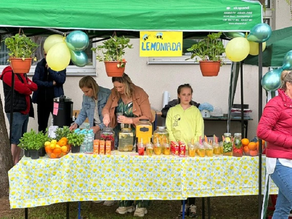 Festyn rodzinny "Biesiada pod Lipą" w Szkole Podstawowej nr 6 w Malborku.