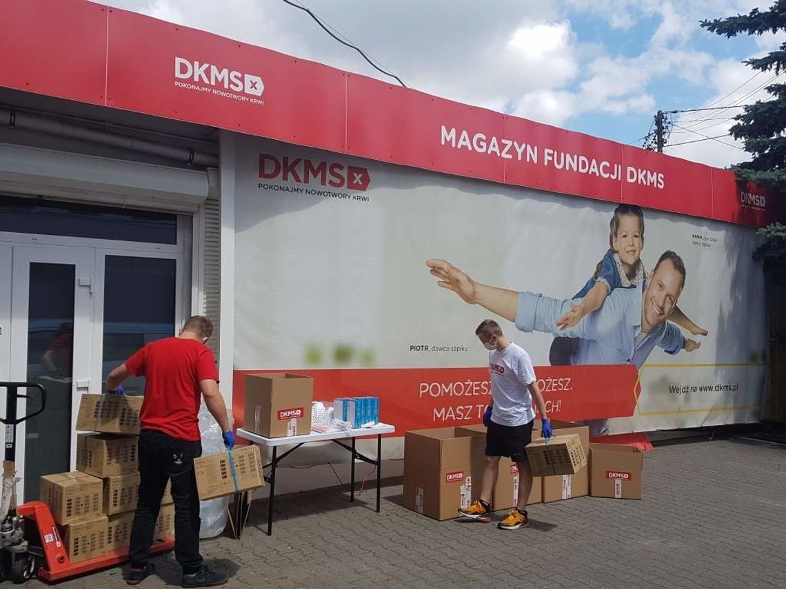 Fundacja DKMS ramię w ramię z walce z koronawirusem – kolejne środki ochrony osobistej dla personelu medycznego