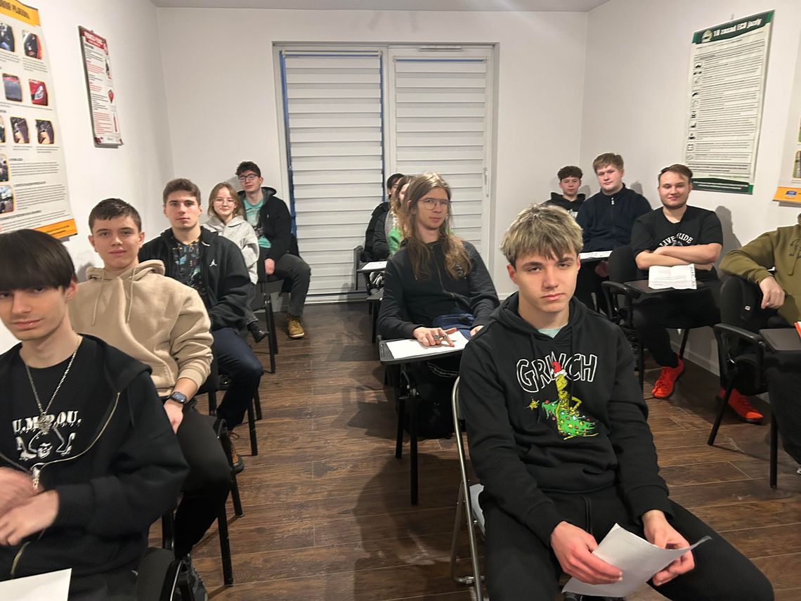 Kurs prawo jazdy kat. B dla uczniów Technikum nr 3 w Malborku. Kurs prawo jazdy kat. B dla uczniów Technikum nr 3 w Malborku.