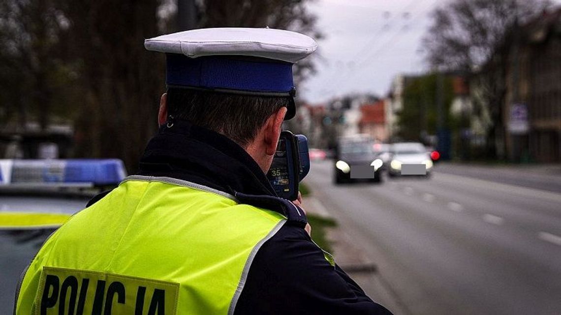 Majówka czas start! Pomorscy policjanci przypominają o zachowaniu bezpieczeństwa.