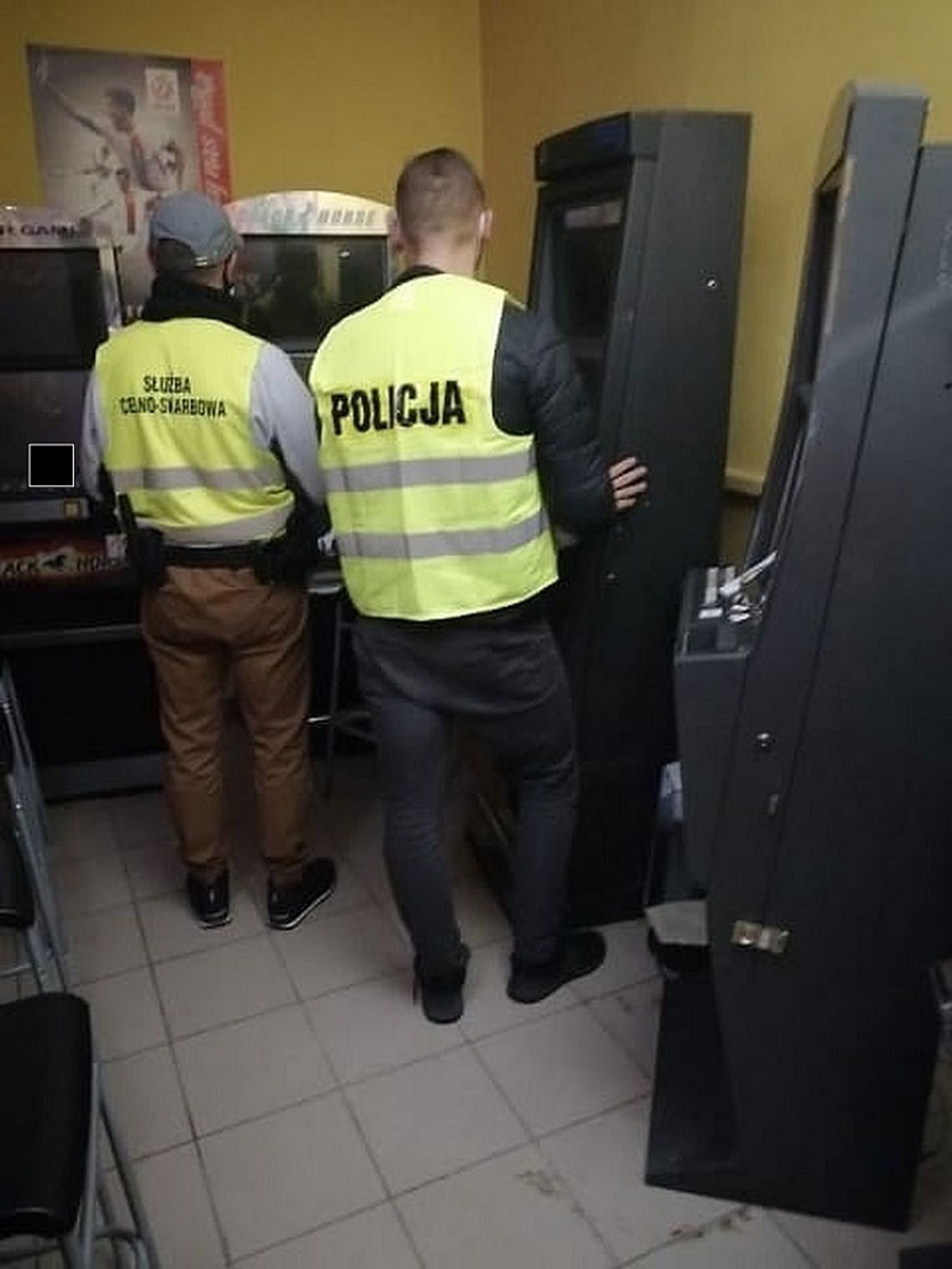 Malbork. Dzięki zgłoszeniu na Krajowej Mapie Zagrożeń Bezpieczeństwa policjanci zabezpieczyli nielegalne automaty