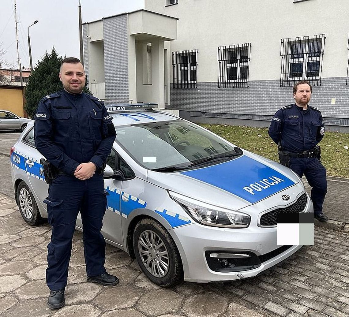 Malbork. Dzielnicowi w odpowiednim miejscu i czasie. Pomogli mężczyźnie, który dostał ataku epilepsji.