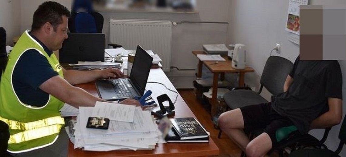 Malbork. Kryminalni zatrzymali 22-latka za posiadanie narkotyków.