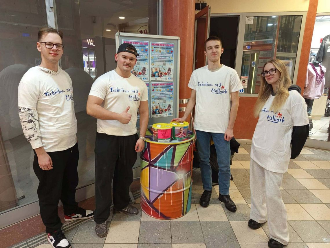 Malbork. Monety od Technikum nr 3 dla Zosi.