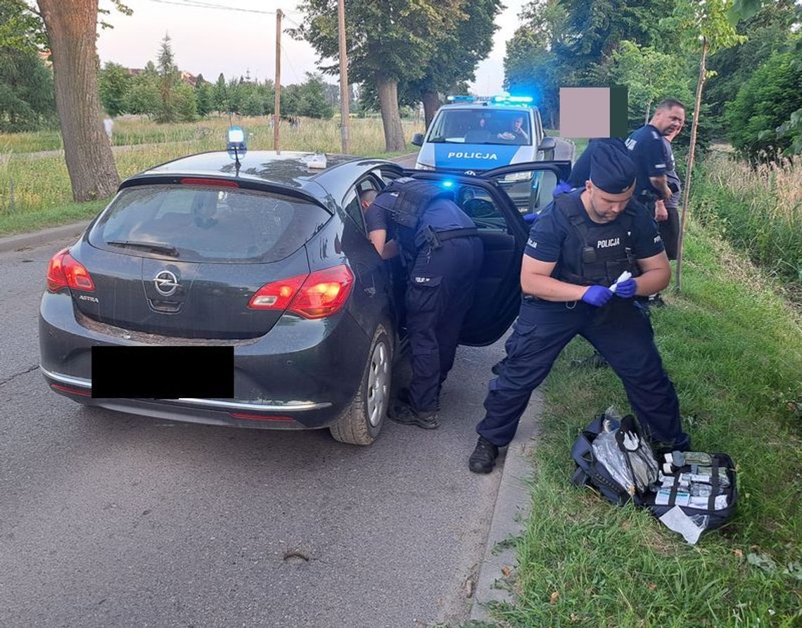 Malbork. Policjanci uratowali mężczyznę, który chciał odebrać sobie życie