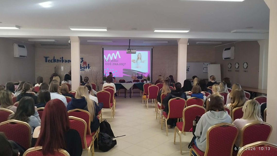 Malbork. Profilaktyka raka piersi – ważne spotkanie w Technikum nr 3.