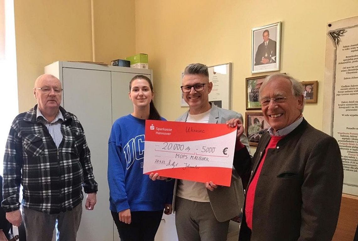 Malbork. Transport z środkami medycznymi oraz 5 tys. euro na leki dla uchodźców z Ukrainy.