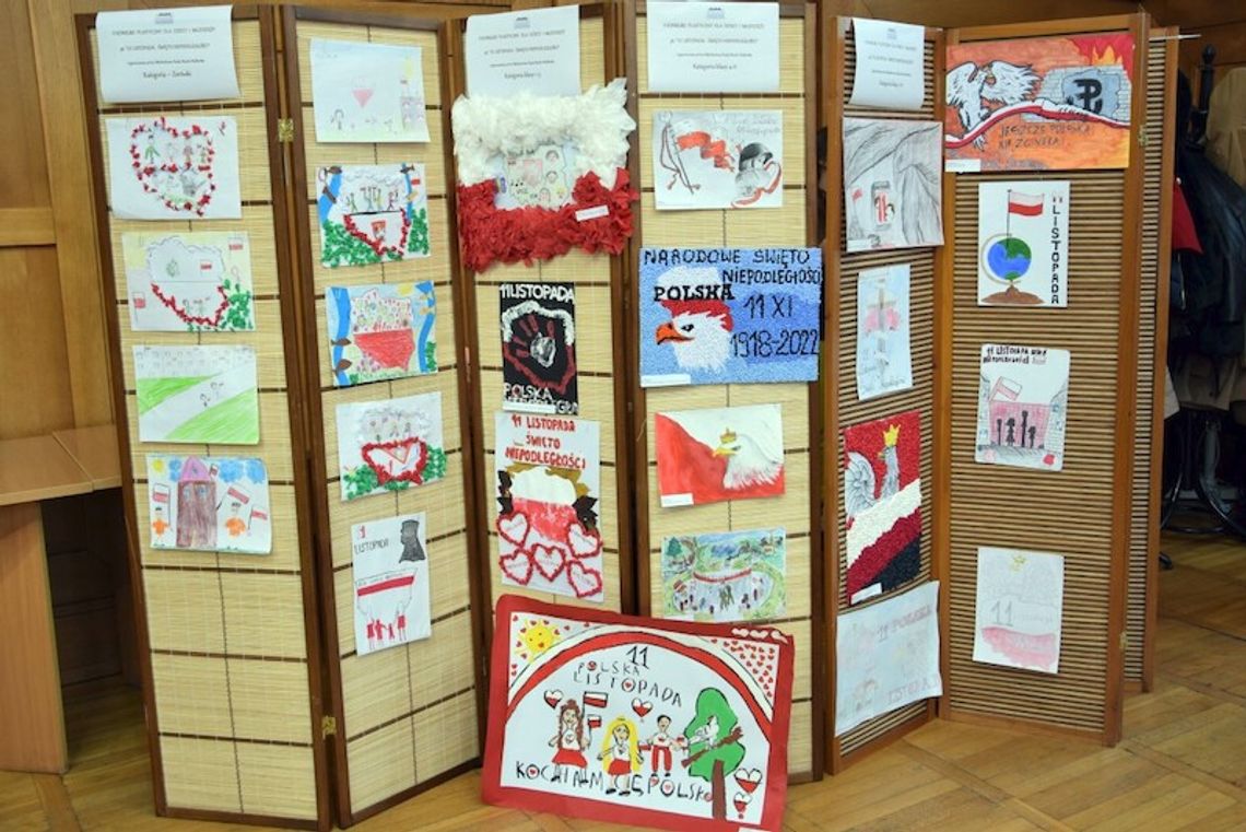 Malbork. Wręczono nagrody laureatom konkursu plastycznego „11 listopada - Narodowe Święto Niepodległości”. 
