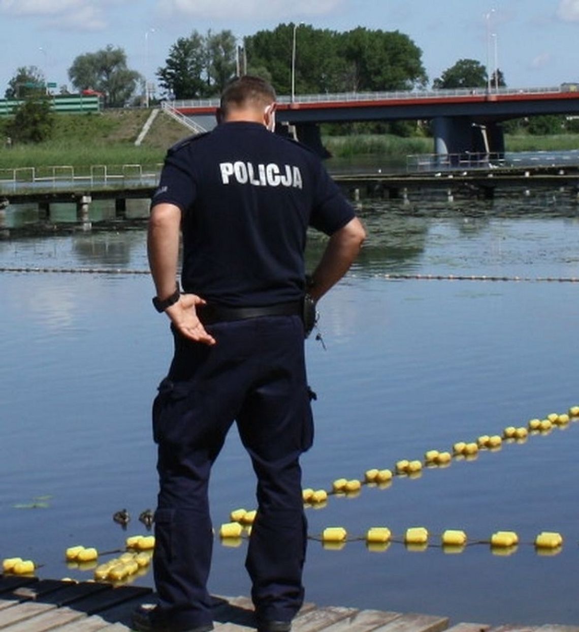 Malborscy policjanci przypominają o zasadach bezpieczeństwa nad wodą