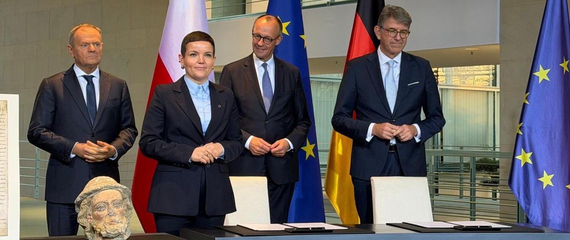 Niemcy oddadzą Polsce cenne dokumenty z czasów krzyżackich i głowę św. Jakuba Starszego – fragment rzeźby pochodzący z malborskiego zamku.