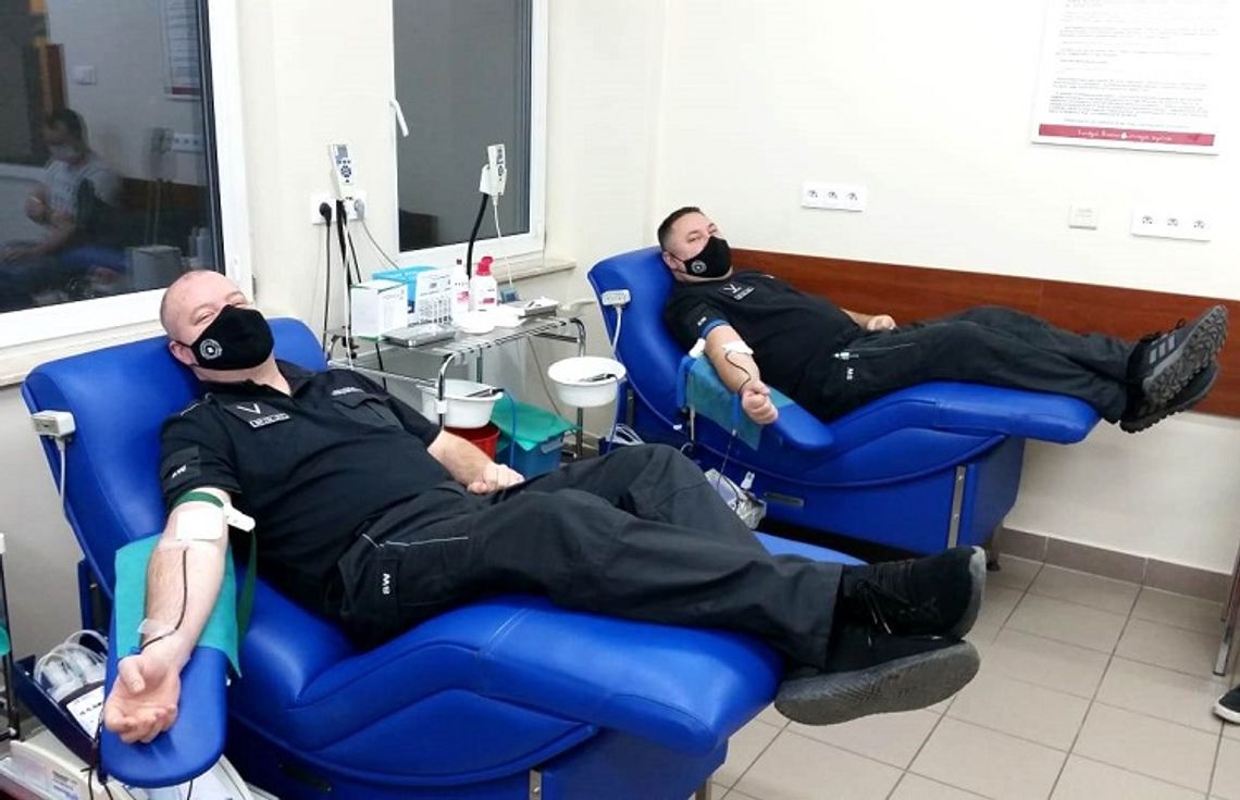 Oddali ponad 70 litrów krwi. Funkcjonariusze Służby Więziennej wzięli udział w ramach ogólnopolskiej akcji krwiodawstwa.