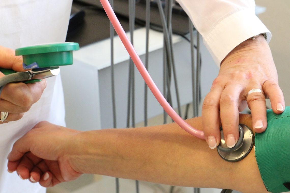 Pielęgniarki i położne. W jakich zawodach brakuje pracowników na Pomorzu?