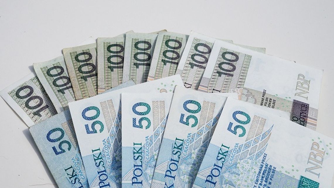 Pierwsze „trzynastki” trafią do emerytów i rencistów już przed świętami