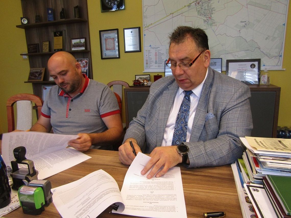 Podpisanie umowy na przebudowę drogi na ul. Orzeszkowej w Starym Polu