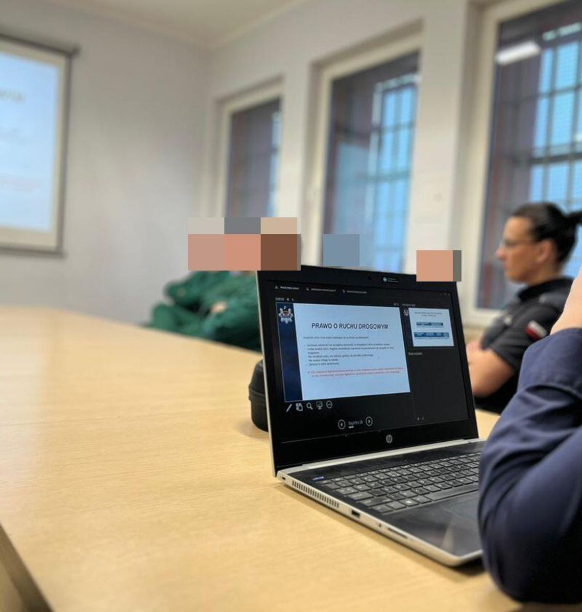 Policjanci wzięli udział w kolejnej edycji programu resocjalizacyjnego „Świadomy kierowca” w malborskim oddziale Zakładu Karnego w Sztumie.