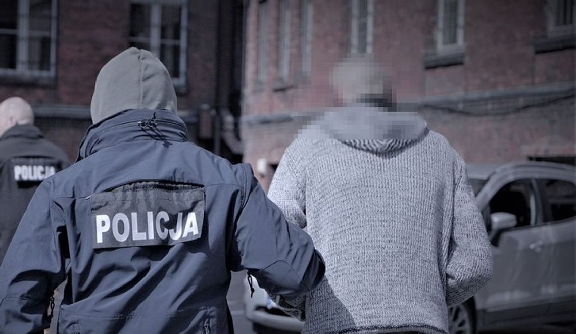 Policjanci zatrzymali 52- latka poszukiwanego Europejskim Nakazem Aresztowania, podejrzanego o zabójstwo 4- miesięcznego dziecka.
