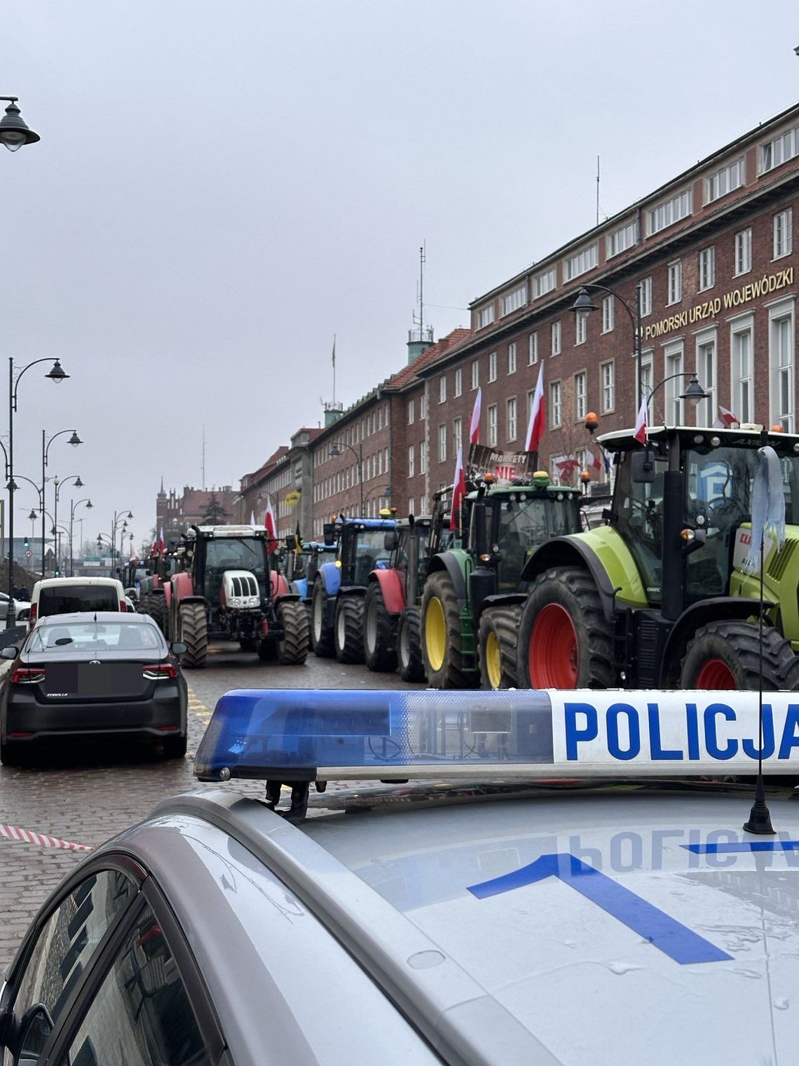 Pomorscy policjanci dbają o bezpieczeństwo podczas protestów