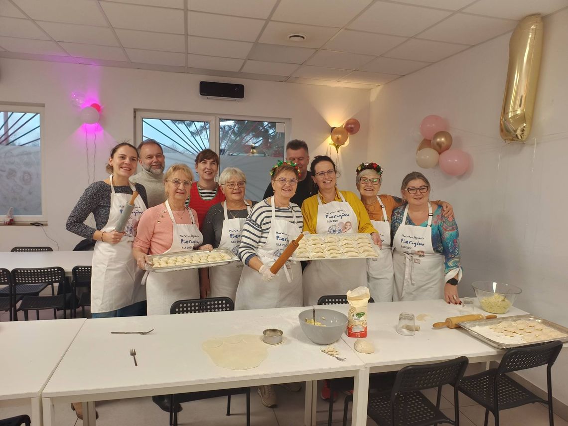 🎧Posłuchaj:  I Maraton Lepienia Pierogów dla Zosi Lewandowskiej został wydłużony o 12 godzin.