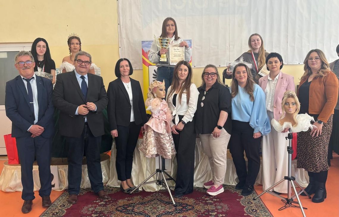 🎧Posłuchaj: Księżniczki na balu – młodzi fryzjerzy rywalizowali o Puchar Starosty Malborskiego.