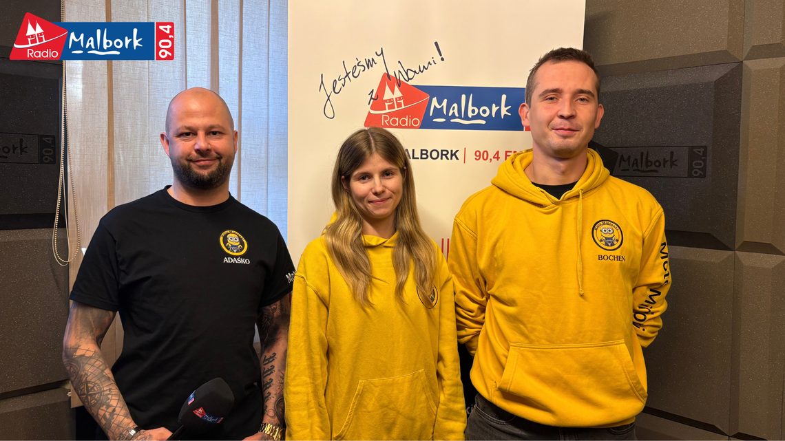 🎧Posłuchaj: MotoMinionki, czyli Mikołaje na motocyklach, po raz trzeci ruszają z akcją świąteczną dla Malborka i dla Sztumu. 🎧Posłuchaj: MotoMinionki, czyli Mikołaje na motocyklach, po raz trzeci ruszają z akcją świąteczną dla Malborka i dla Sztumu.