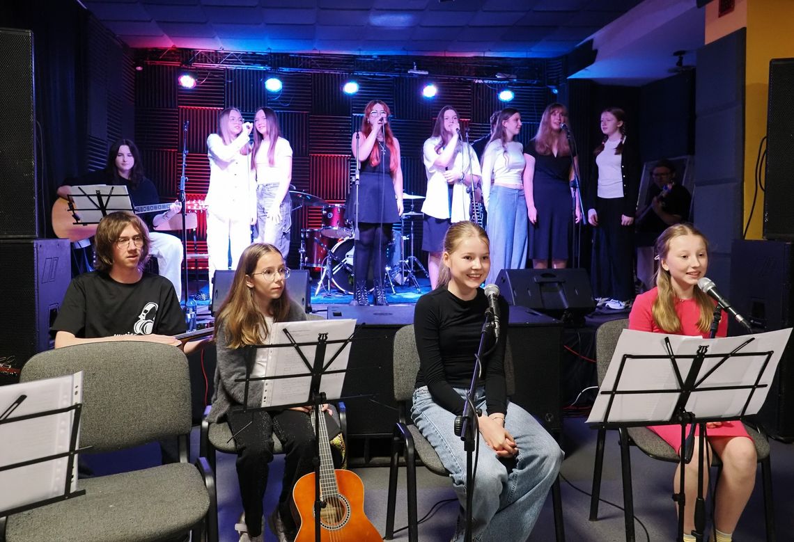 🎧Posłuchaj: Muzyka, emocje i wspólna zabawa. Małe Łubudubu zaprasza na koncert dla rodziców. 🎧Posłuchaj: Muzyka, emocje i wspólna zabawa. Małe Łubudubu zaprasza na koncert dla rodziców.