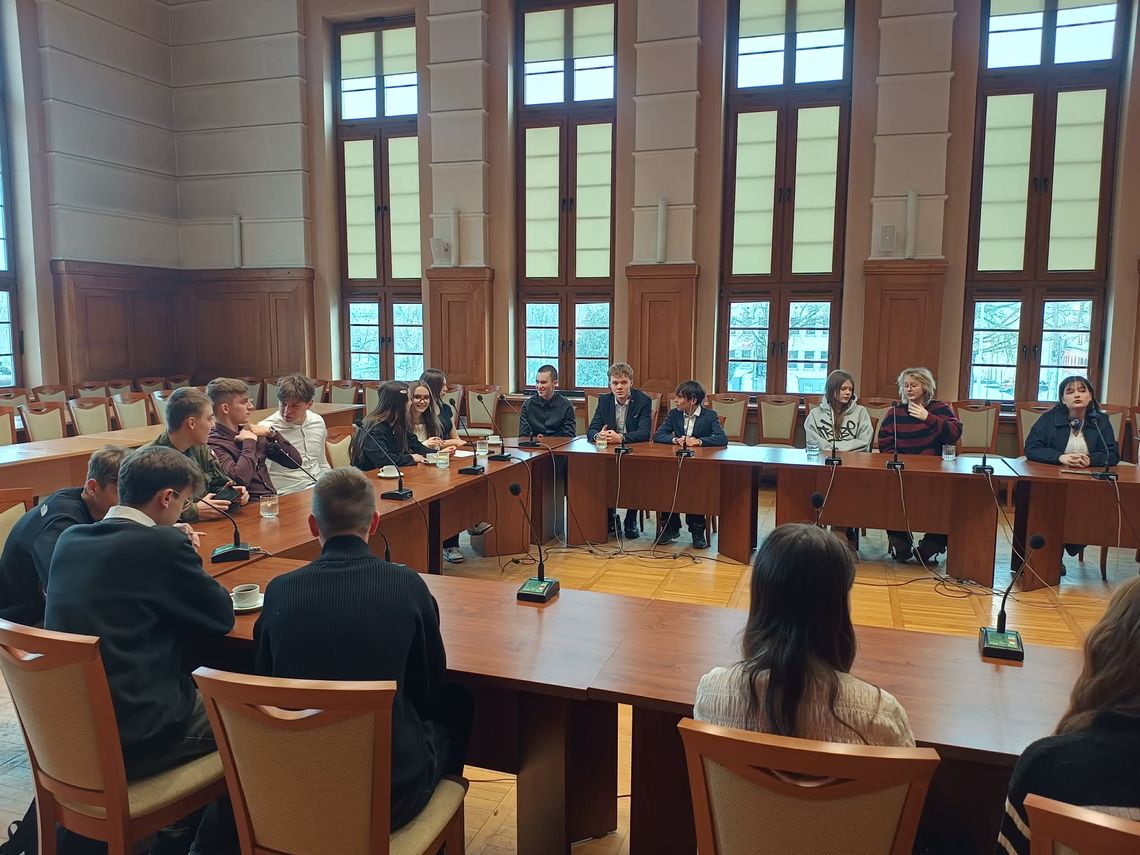 🎧Posłuchaj: Ostatnie posiedzenie Młodzieżowej Rady Miasta Malborka X kadencji.