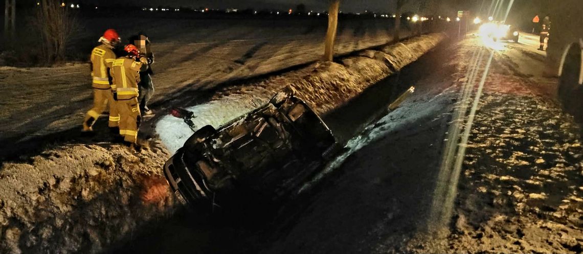 🎧Posłuchaj: Samochód wylądował w rowie. Policja apeluje o ostrożność! 🎧Posłuchaj: Samochód wylądował w rowie. Policja apeluje o ostrożność!