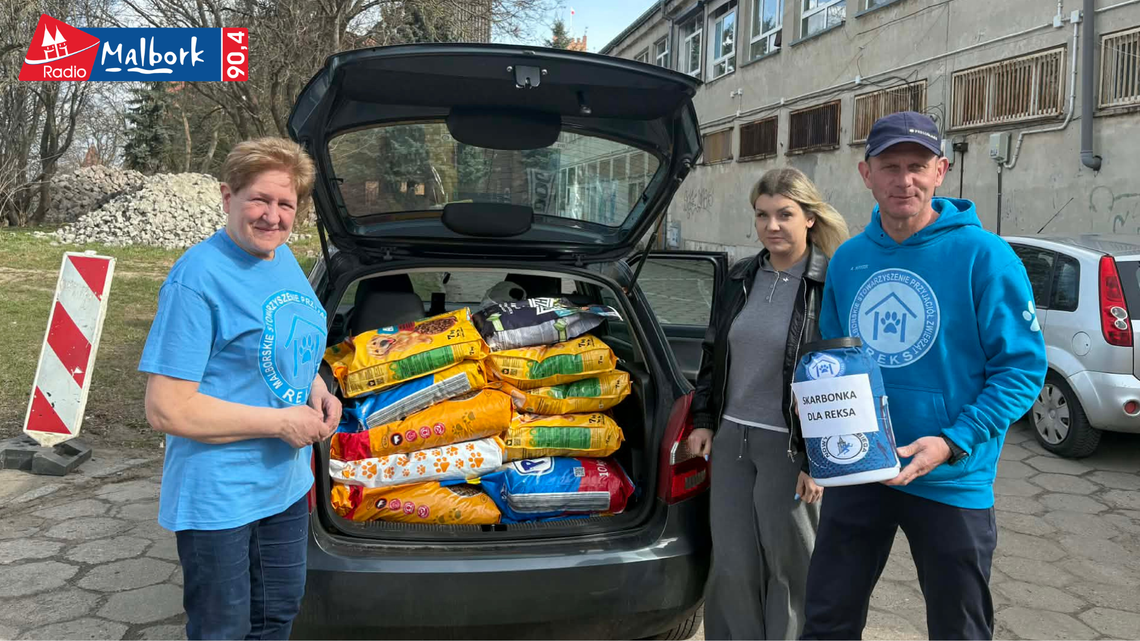 🎧Posłuchaj: Urodzinowa akcja Andrzeja Potoczka dla Reksa zakończona sukcesem. Odbyło się przekazanie karmy i pieniędzy. 🎧Posłuchaj: Urodzinowa akcja Andrzeja Potoczka dla Reksa zakończona sukcesem. Odbyło się przekazanie karmy i pieniędzy.