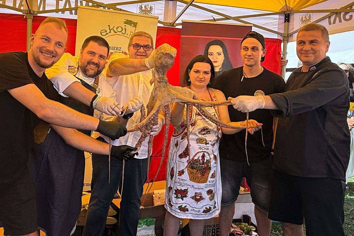 🎧Posłuchaj: Włoskie klimaty w fosie zamku. Smaki, muzyka i wsparcie dla hospicjum.