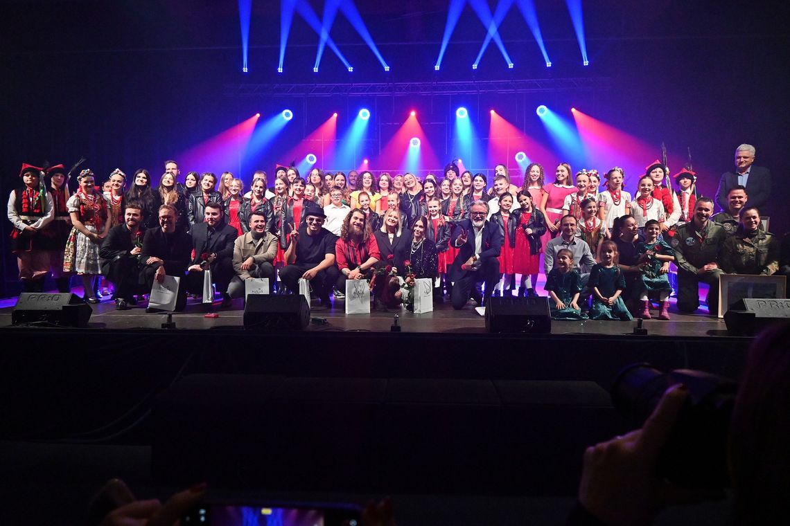 🎧Posłuchaj: Za nami Koncert "Balbiny i goście - artyści dla Zosi". Zebrano ponad 100 tysięcy złotych.