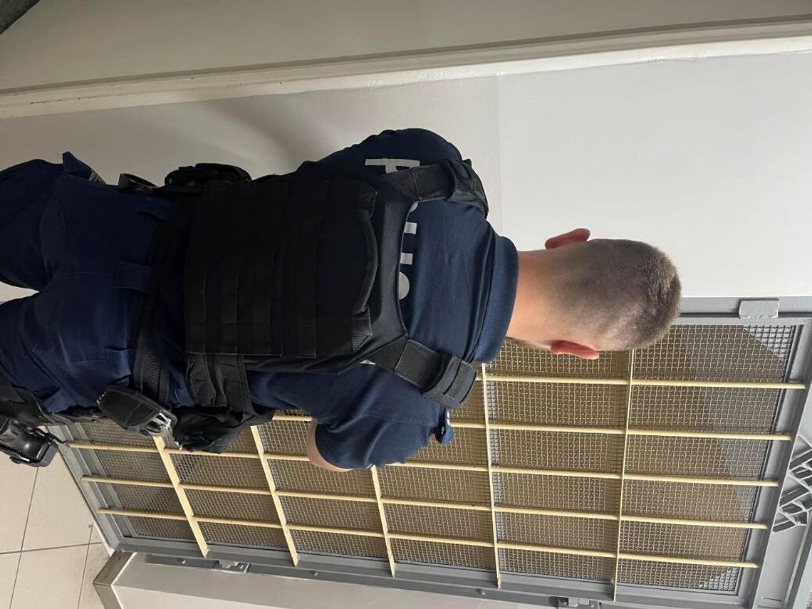 Powiat sztumski. Policjanci zatrzymali dwóch poszukiwanych mężczyzn.