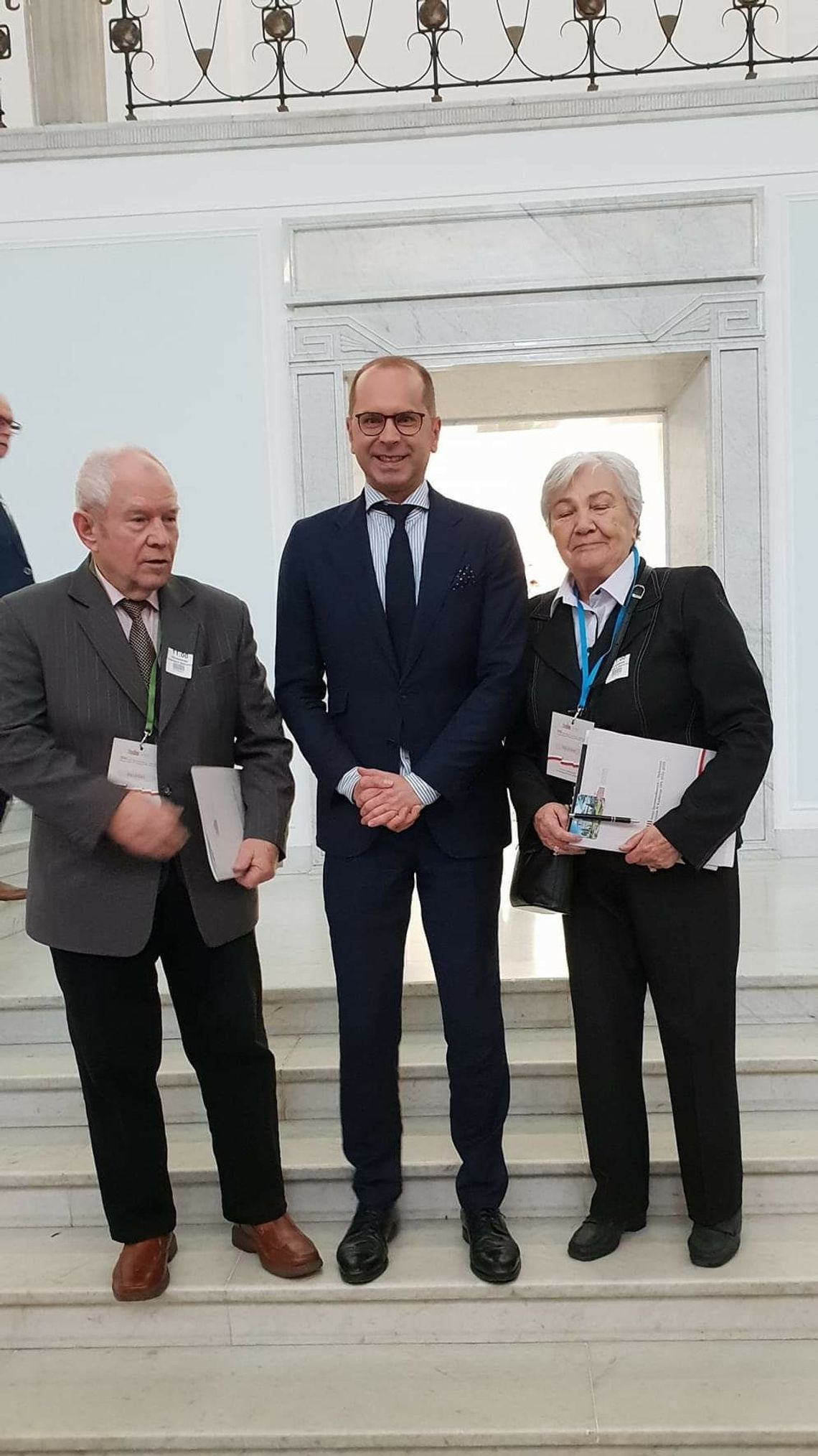 Ślubowanie przedstawicieli Malborskiej Rady Seniorów podczas VIII  sesji Obywatelskiego Parlamentu Seniorów